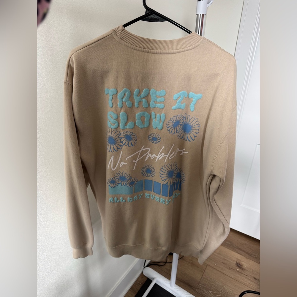 Women’s Take it Slow Red Eight Crewneck sweatshirt size Large